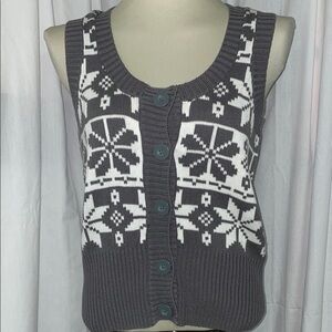 bring & em button down sweater vest.  Scoop neck.  Gray & White.‎ SZ PM. Winter
